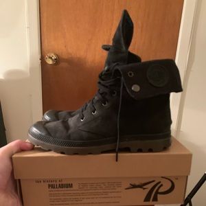 Palladium Baggy Gusset